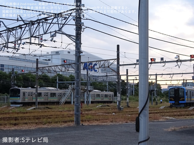 【JR東】E131系T2編成が鶴見線へ