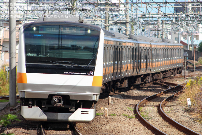 【JR東】高尾駅線路切換工事に伴う臨時電車及び行先変更で快速相模湖行きなどが運転を立川駅で撮影した写真
