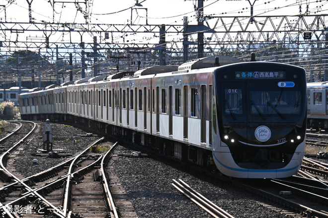 【東急】3020系3122F「SDGsトレイン」が相鉄線直通運用にをかしわ台駅で撮影した写真