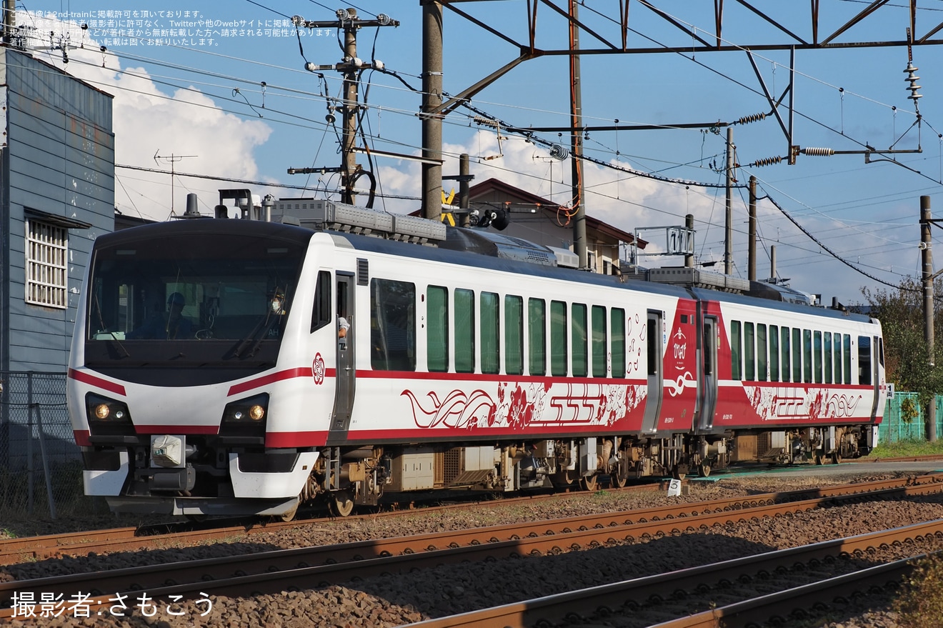 【JR東】HB-E300系AH-1編成「ひなび」秋田総合車両センター入場回送の拡大写真