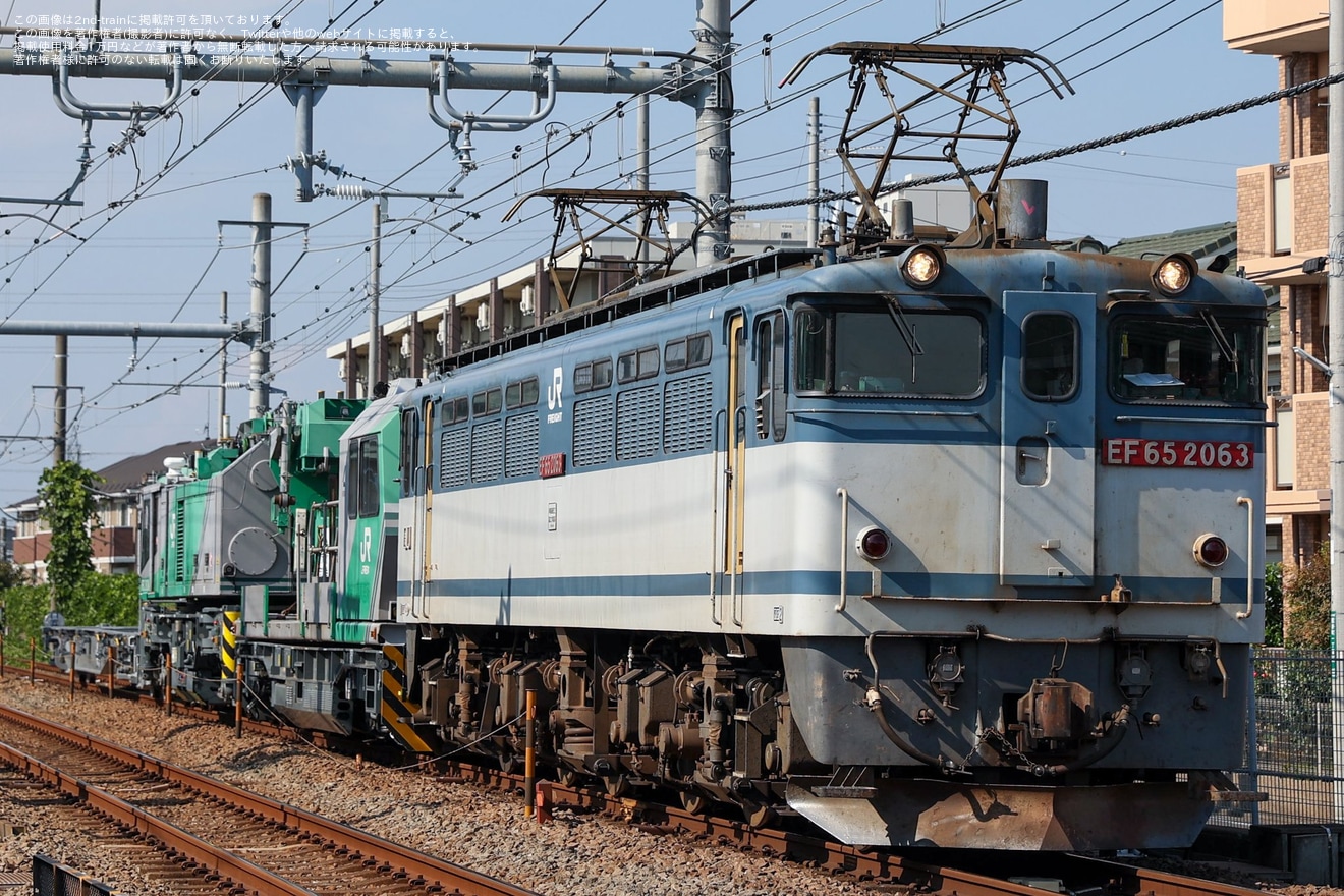 【JR貨】クレーン車甲種輸送の拡大写真