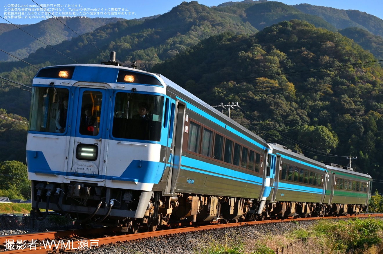 【JR四】キハ185 3両土讃線試運転の拡大写真