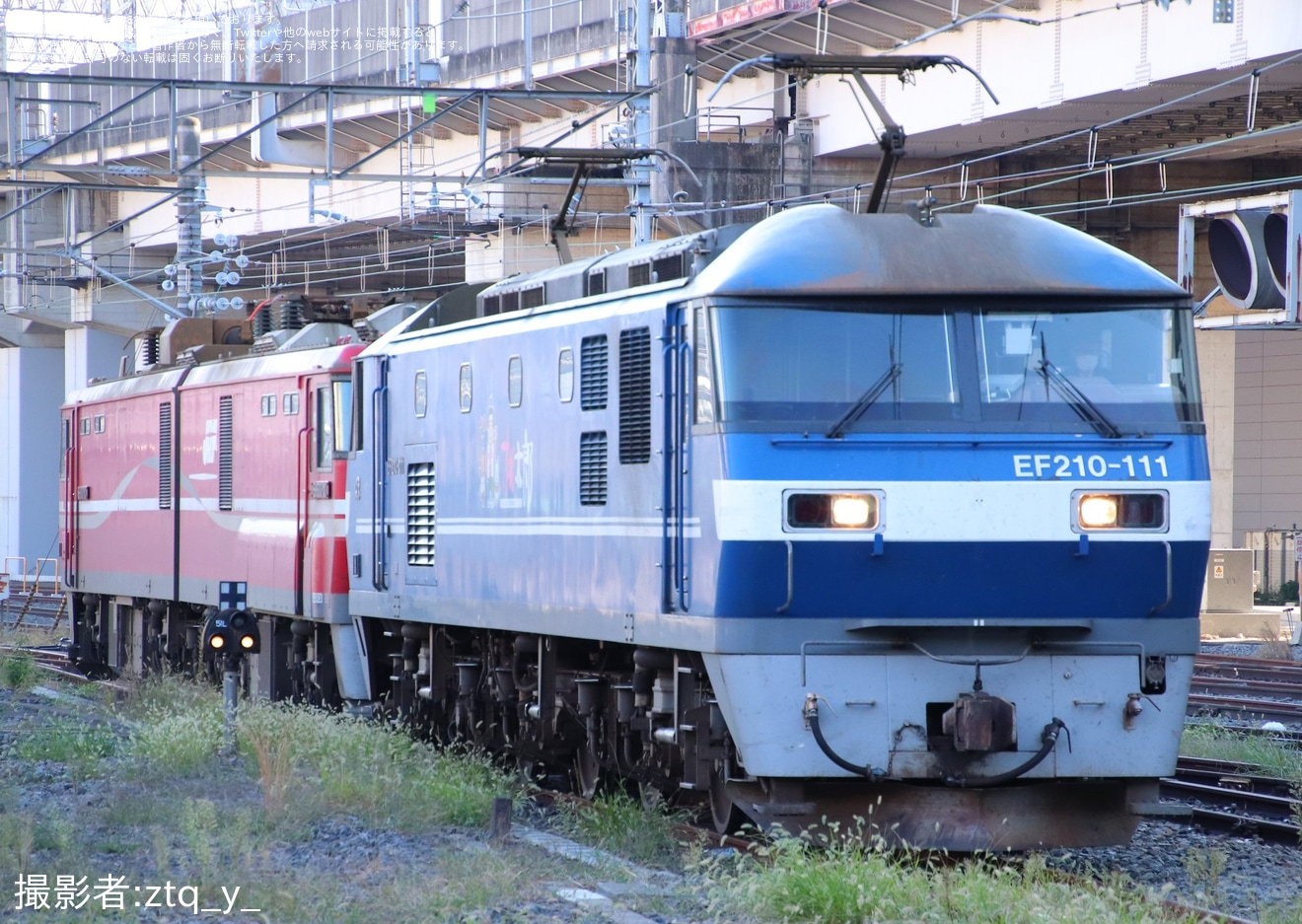 【JR貨】EH800-10大宮車両所入場回送の拡大写真