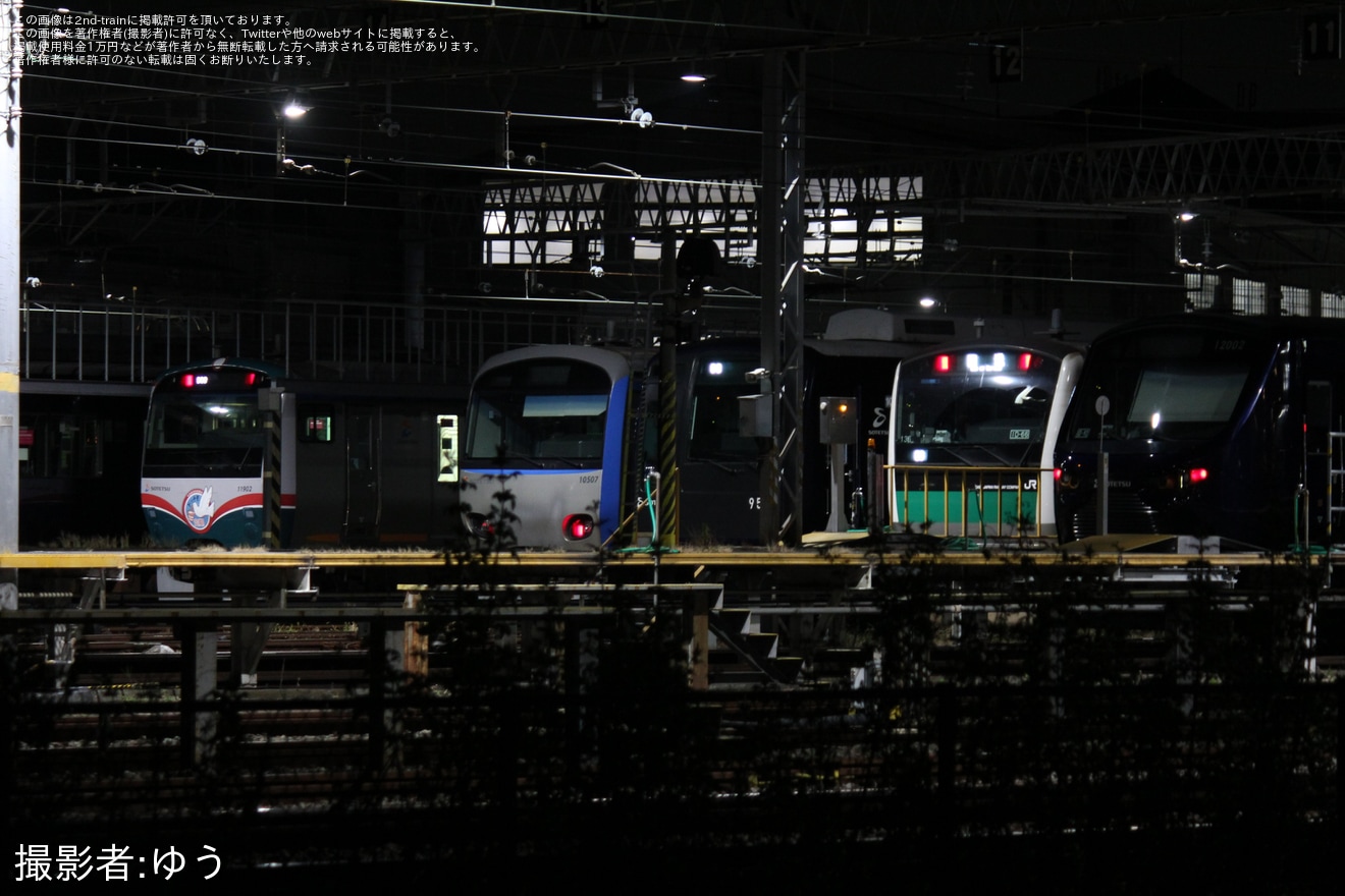 2nd-train 【相鉄】11000系11002×10(11002F)が「おかいもの電車 」ラッピング実施し送り込み回送の写真  TopicPhotoID:82061