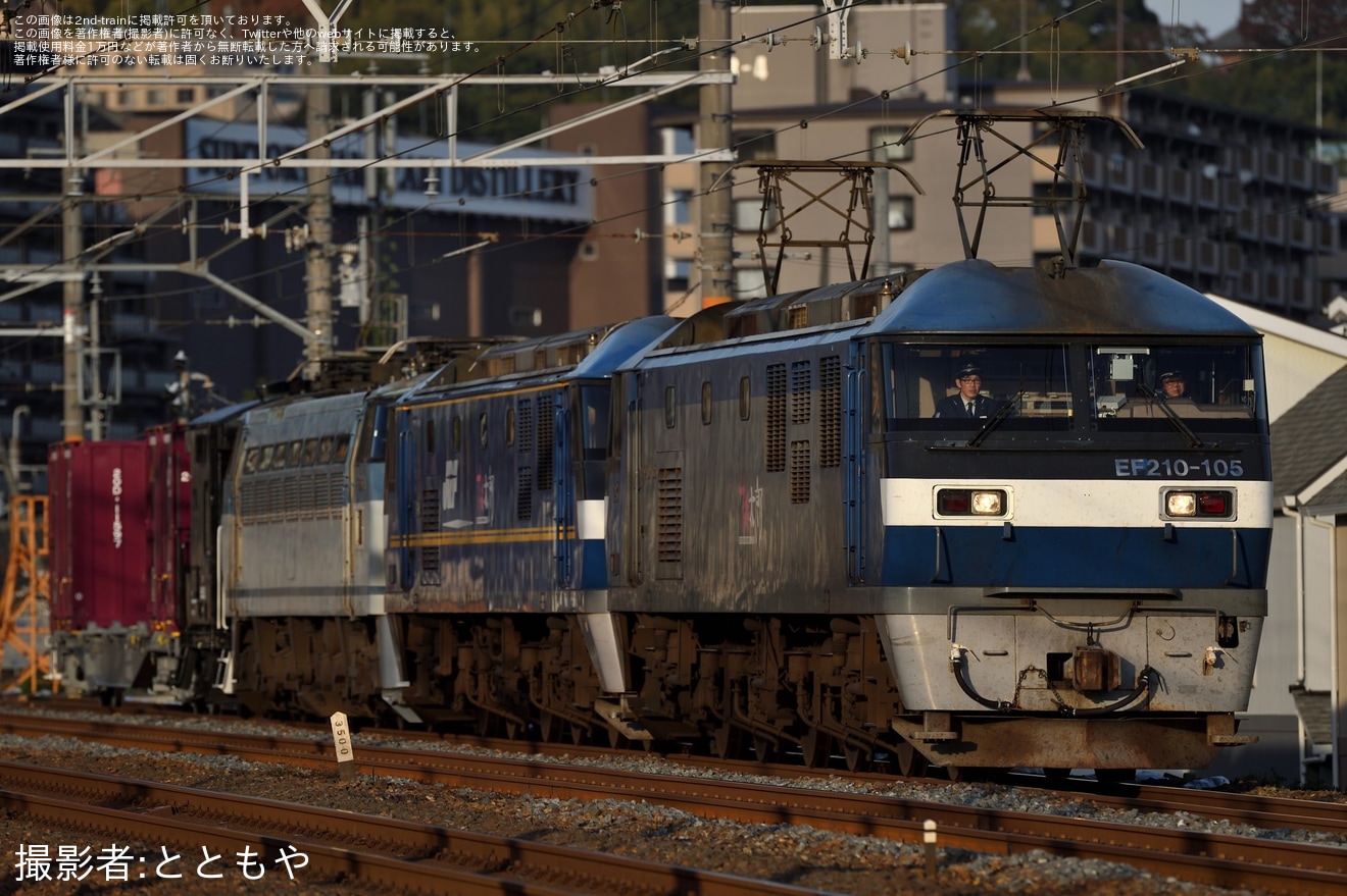 【JR貨】京都鉄道博物館での展示を終えたEF66-121などの返却回送の拡大写真