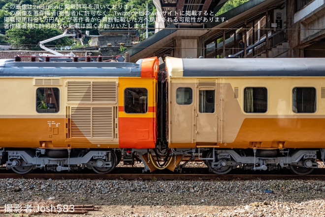 【台鐵】EMU100型EP101編成+EP106編成試運転を猴硐駅で撮影した写真