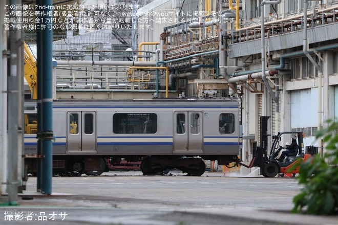 【JR東】E217系クラY-139編成の増3号車(モハE217-2078)が東京総合車両センターで解体中を東京総合車両センターで撮影した写真