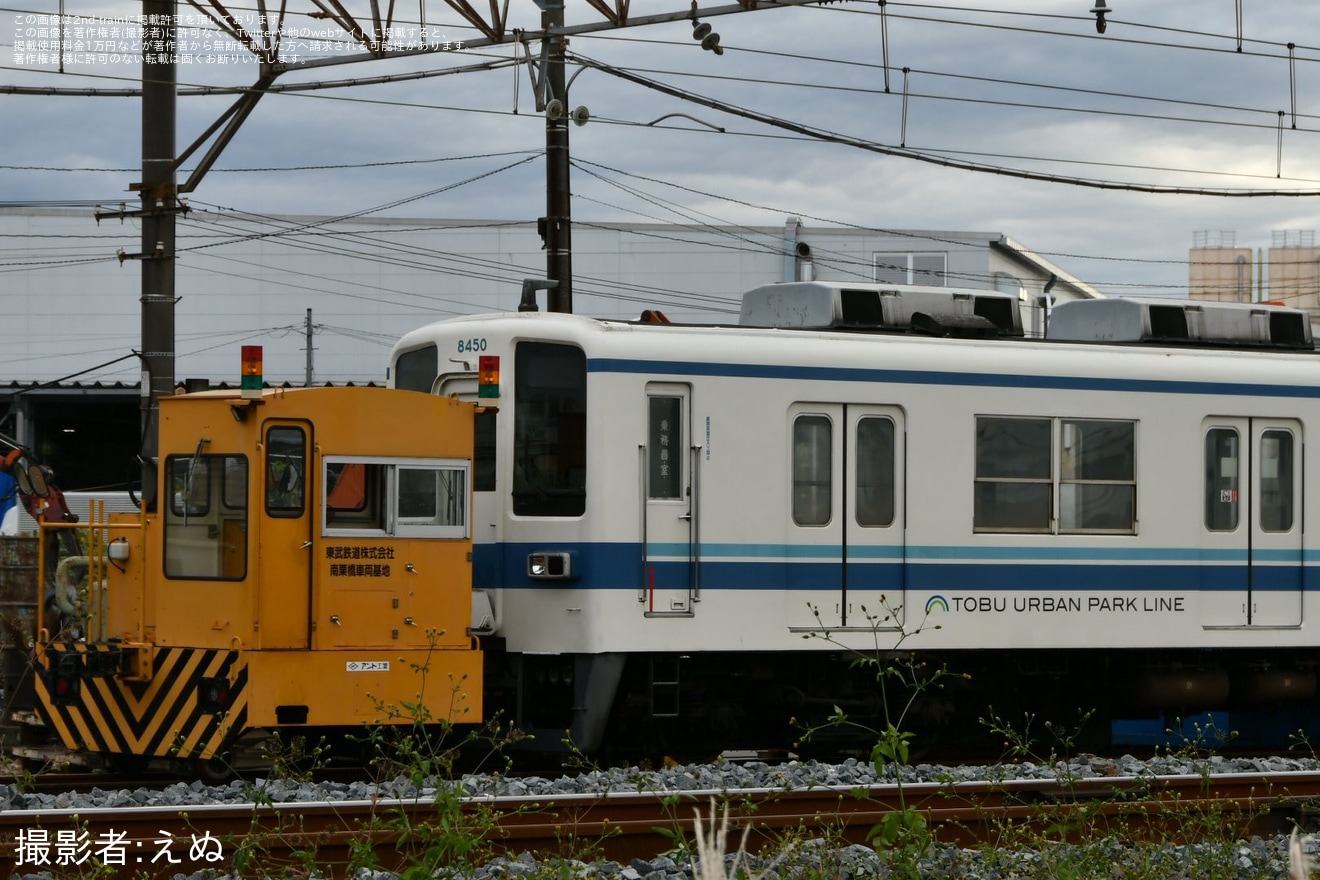 【東武】8000系8150Fの内装解体が開始の拡大写真
