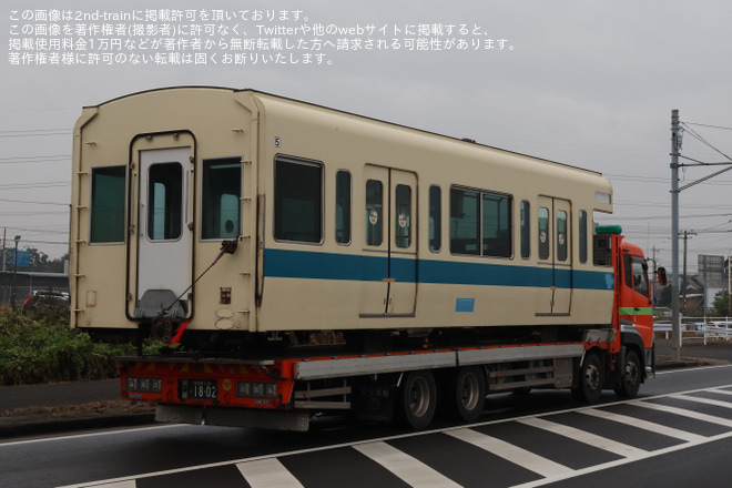 【小田急】8000形8256×6(8256F)新宿方先頭車廃車陸送を千葉県内で撮影した写真