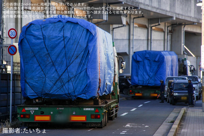 【京阪】2600系2624号車廃車陸送を寝屋川車庫で撮影した写真
