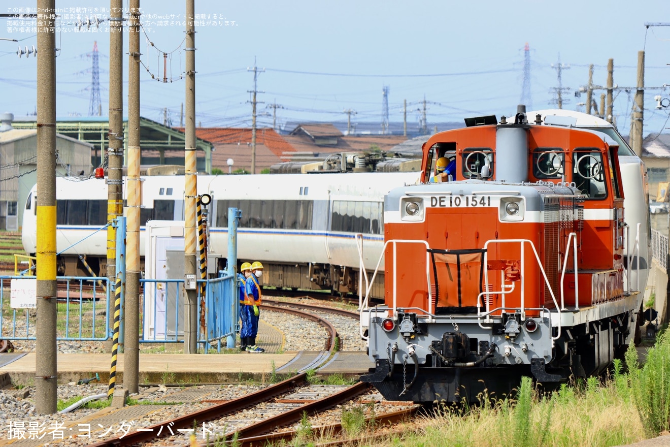 【JR西】金沢総合車両所松任本所が閉所に伴い本線と分断作業が実施の拡大写真