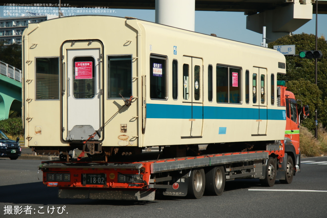 【小田急】8000形8256×6(8256F) 小田原方2両 廃車・搬出の拡大写真