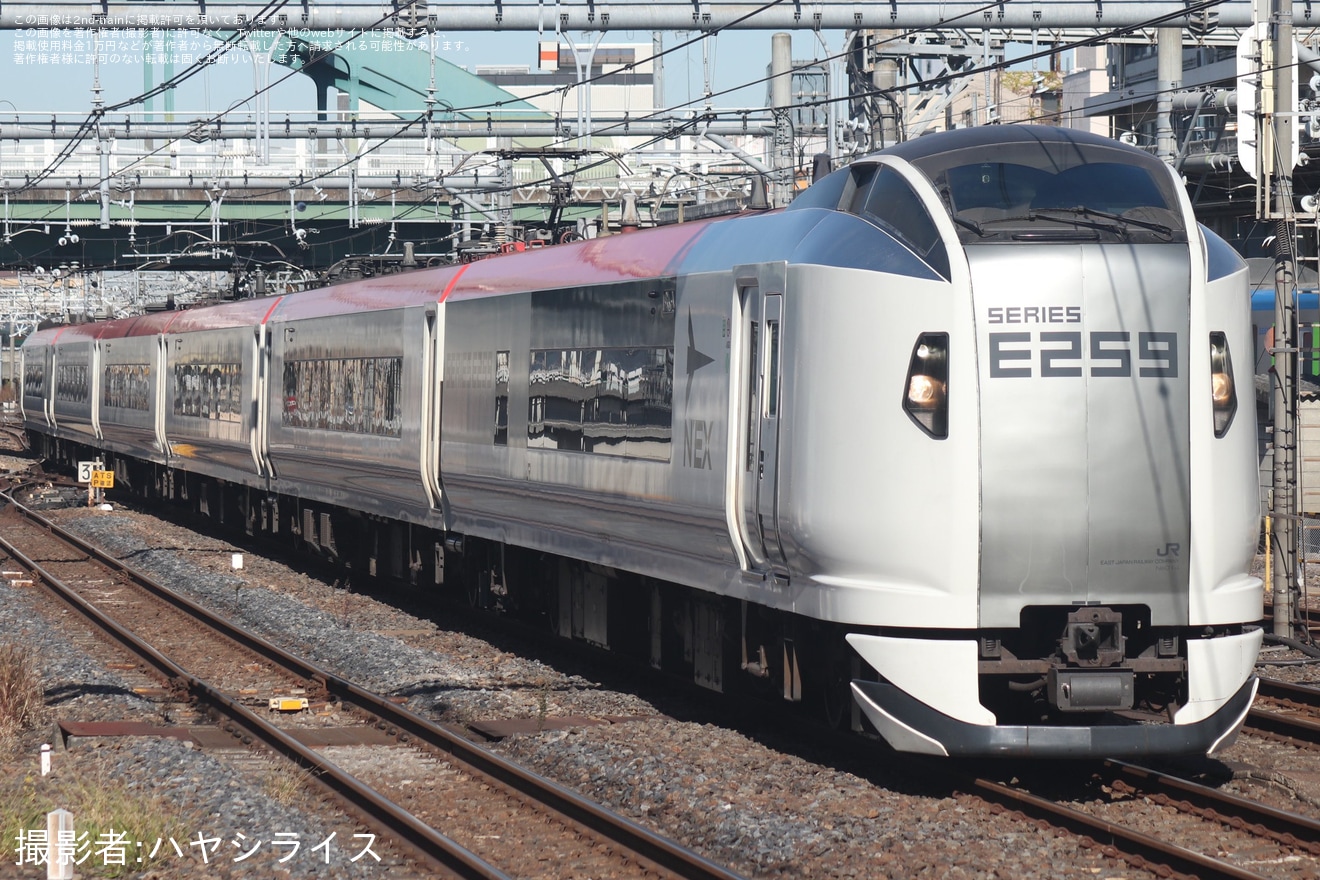 【JR東】E259系Ne014編成大宮総合車両センター出場回送の拡大写真