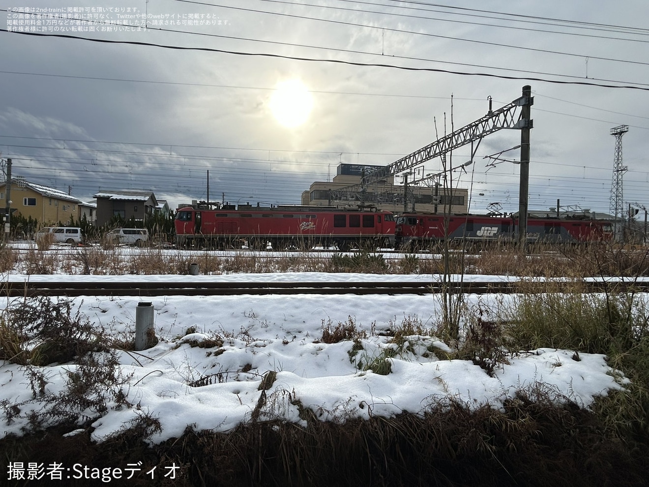 【JR貨】秋田貨物駅にてEF510-3が車止めに突っ込み脱線の拡大写真