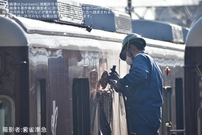 【阪急】更新工事中の8300系8311Fが外へを不明で撮影した写真
