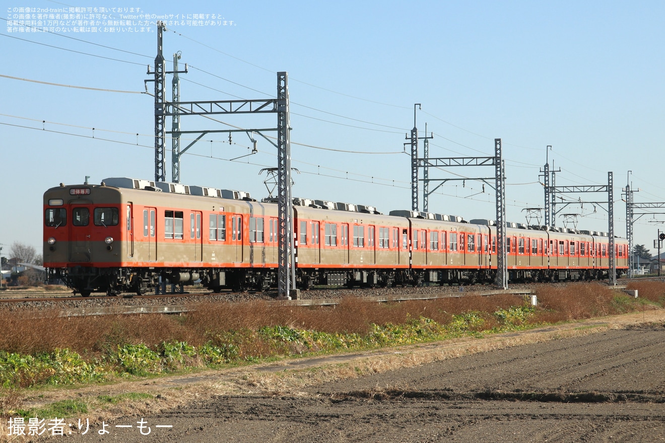 【東武】8000系8111Fを使用した群馬県ローカル線も運転の団臨の拡大写真