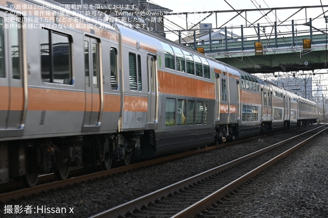 【JR東】E233系トタH53編成がグリーン車(9/10ユニット）4両組込した状態で試運転を不明で撮影した写真