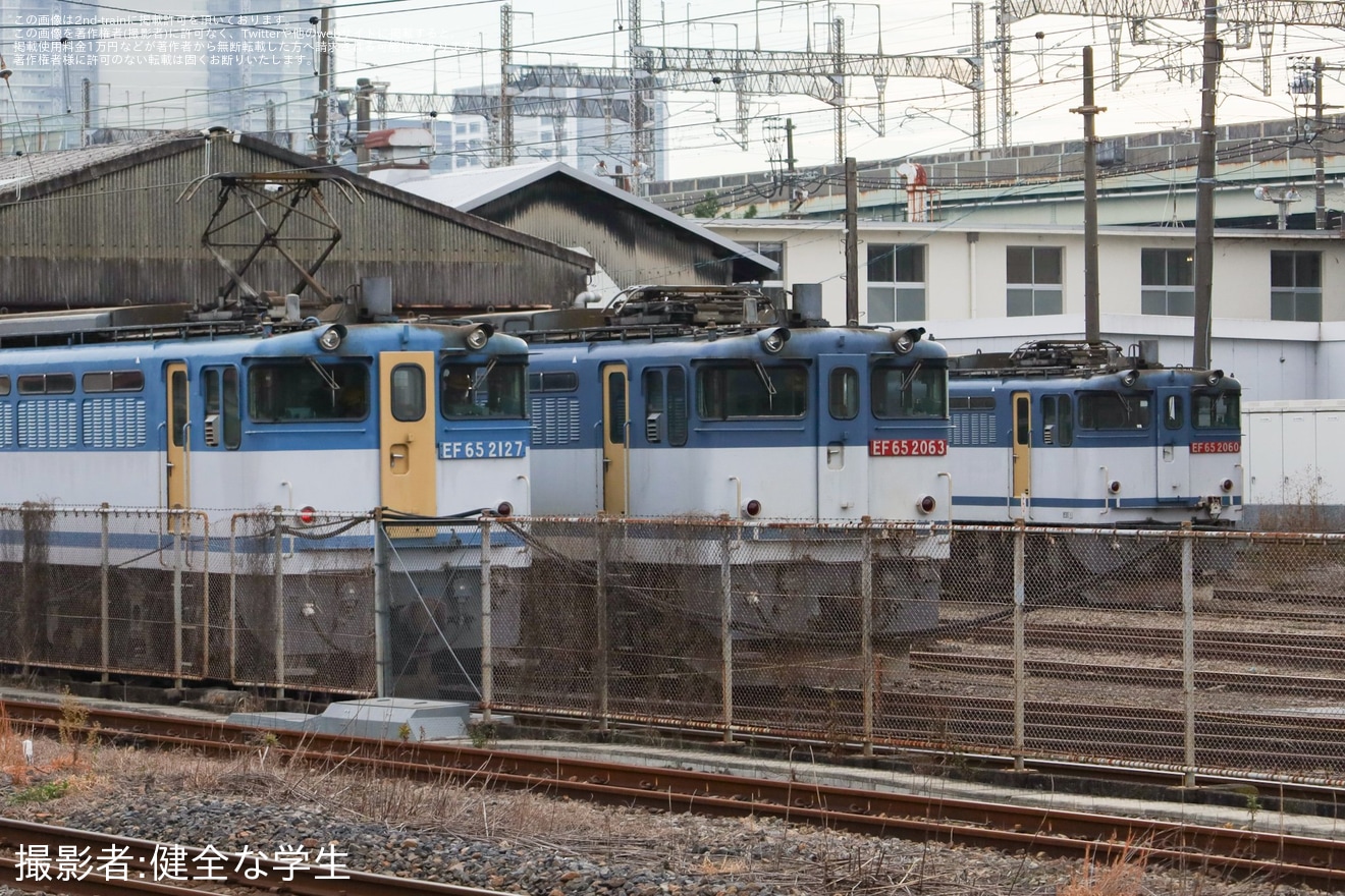 【JR貨】EF65-2127が大宮総合車両センターの構内試運転線で試運転を実施の拡大写真