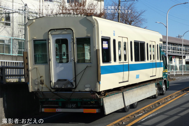 【小田急】8000形8061F(8061×4)廃車搬出を相模原市内で撮影した写真