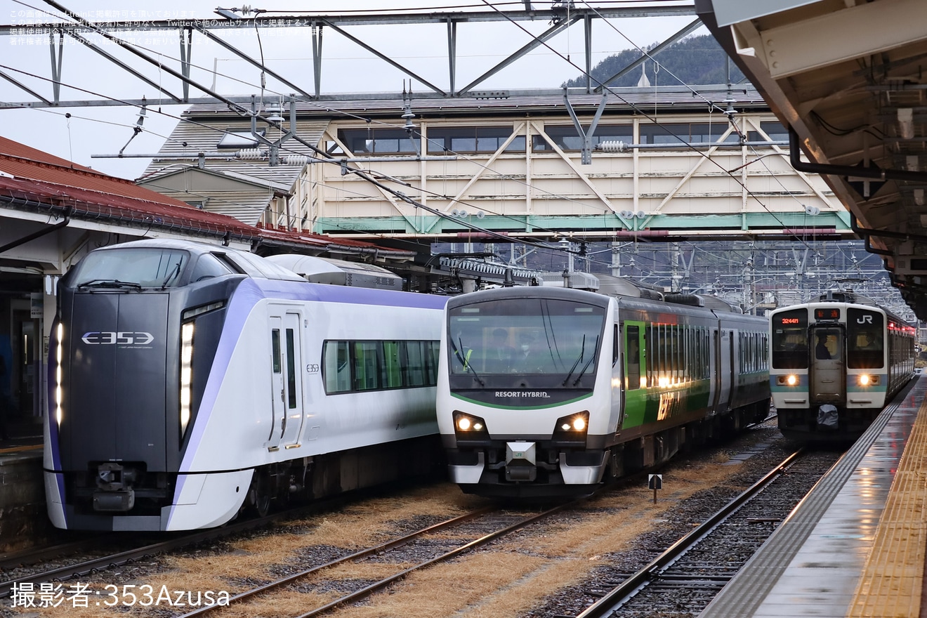 【JR東】臨時快速「アラカルトトレイン大糸」を運行の拡大写真