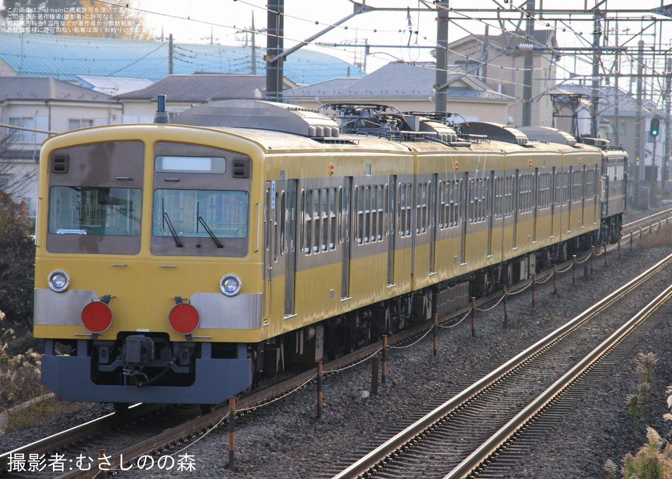 【西武】新101系1249F(ツートンカラー)多摩川線へ甲種輸送の拡大写真