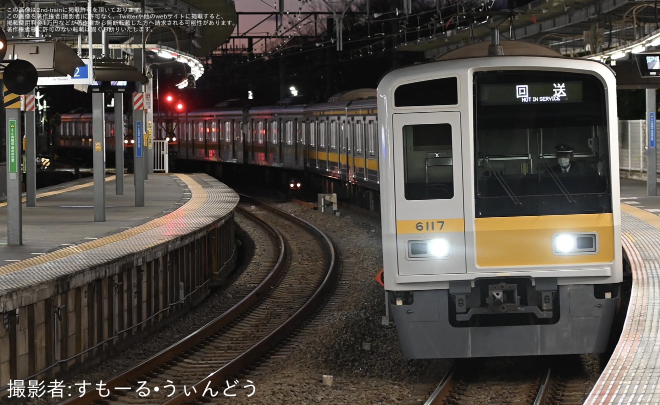 【西武】6000系6117F小手指車両基地へ返却の拡大写真