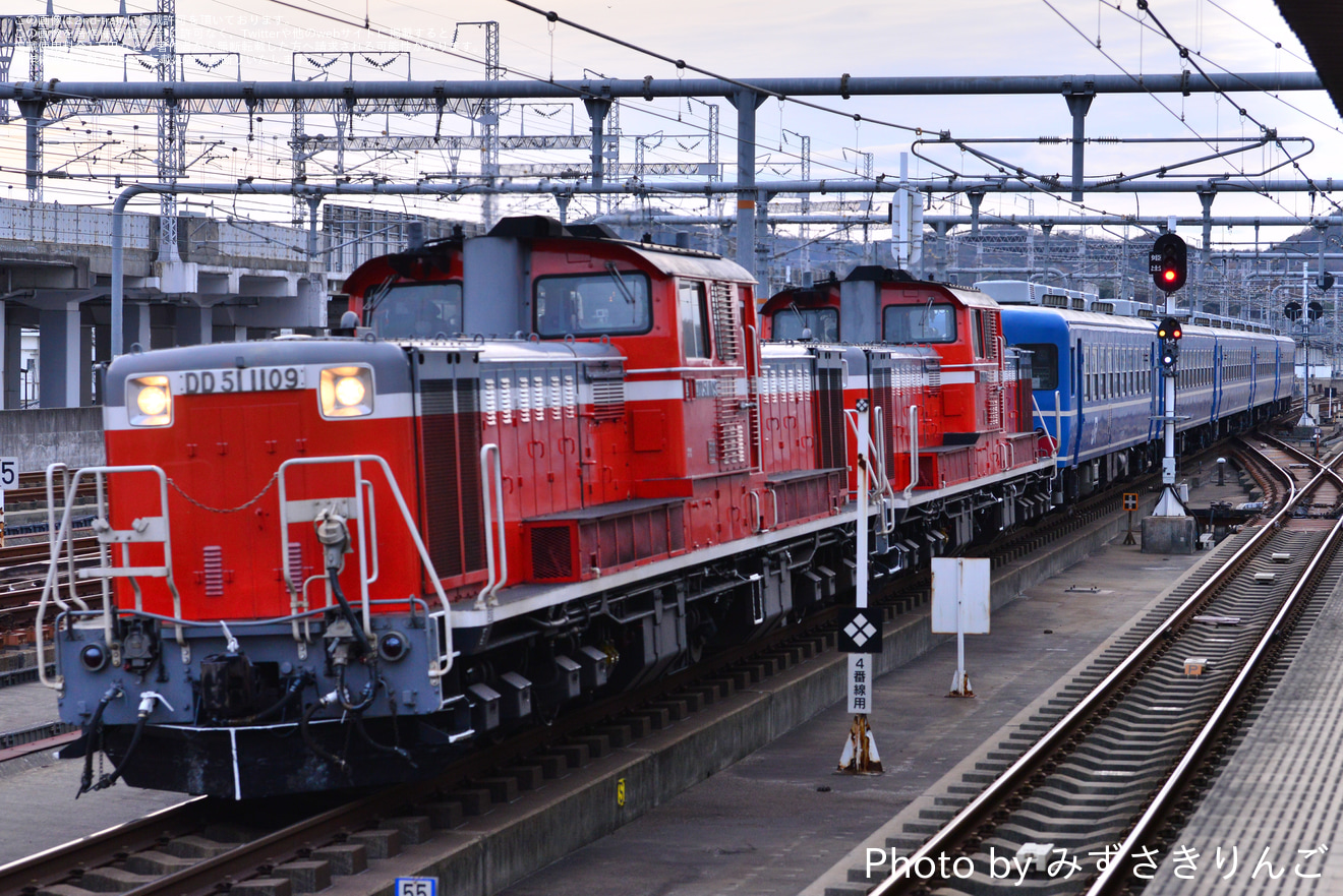 【JR西】DD51形二機と12系客車を使用した乗務員訓練が行われるの拡大写真