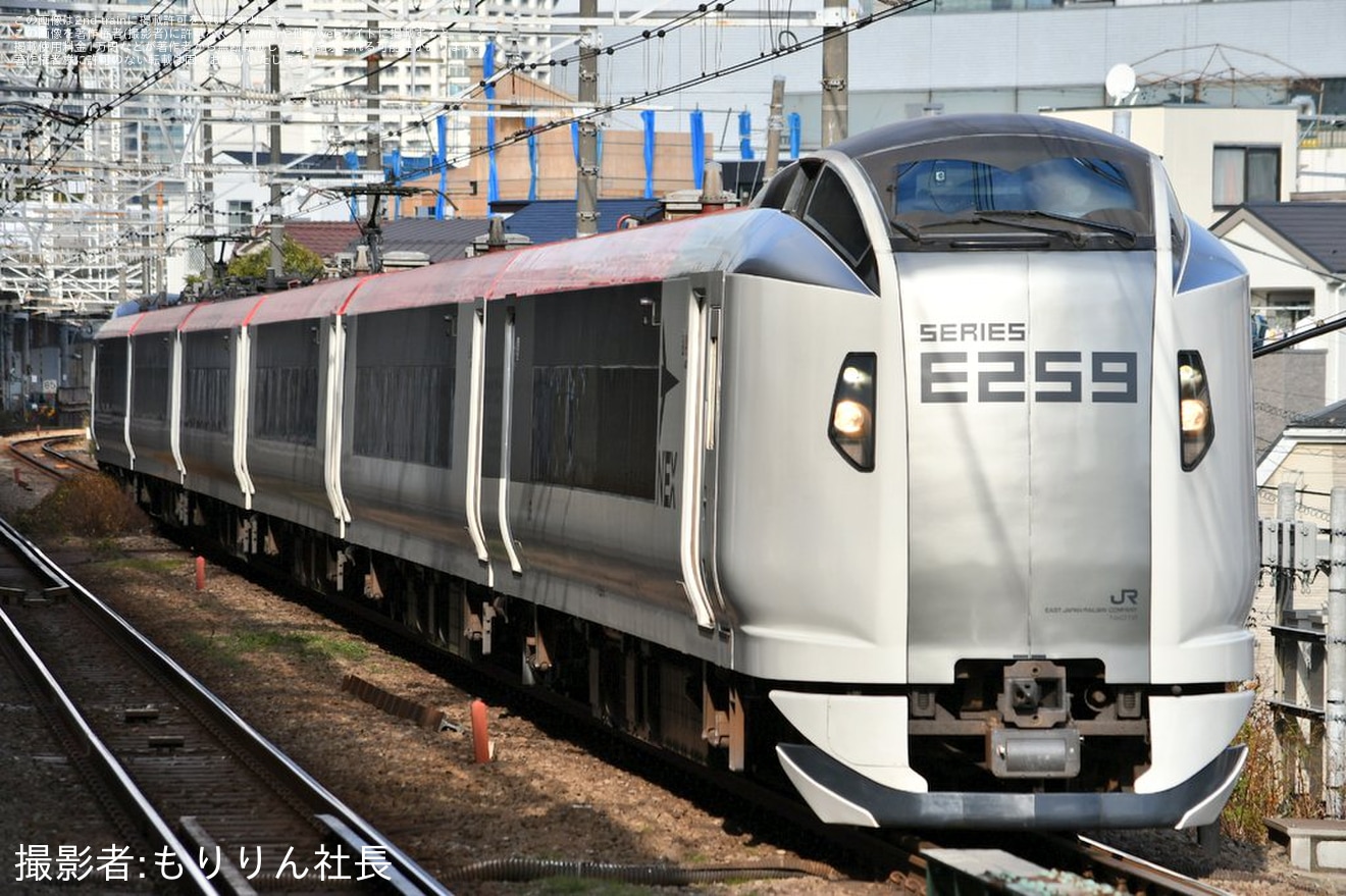 【JR東】E259系Ne016編成(塗装変更)大宮総合車両センター出場回送の拡大写真