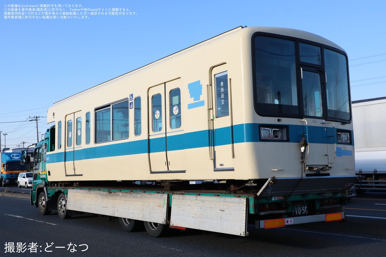 【小田急】8000形8061F(8061×4)小田原方2両廃車搬出の拡大写真