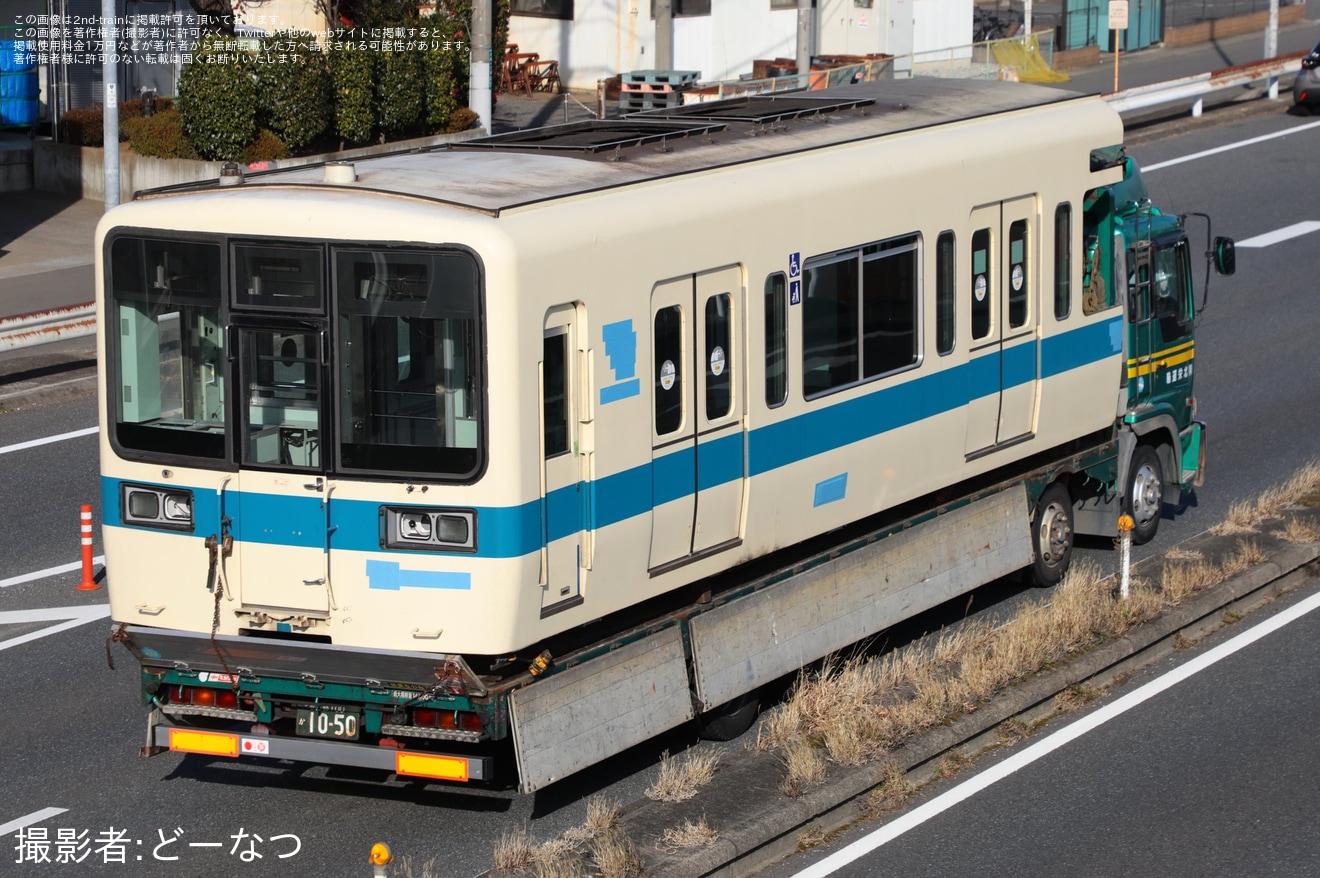 【小田急】8000形8061F(8061×4)小田原方2両廃車搬出の拡大写真