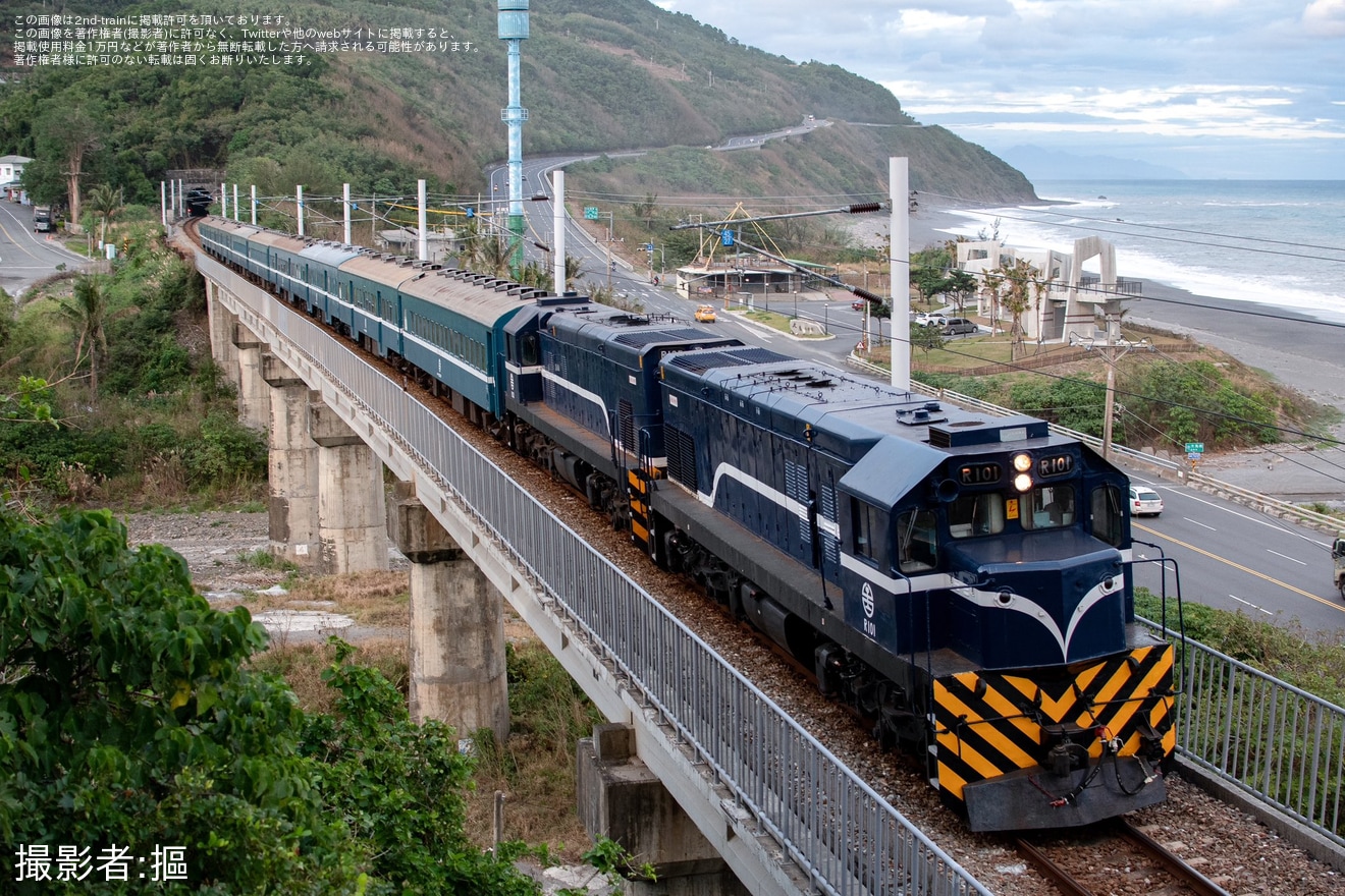 【台鐵】SL藍皮解憂号で使用された客車の返却回送の拡大写真