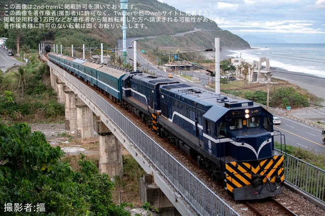 【台鐵】SL藍皮解憂号で使用された客車の返却回送を不明で撮影した写真