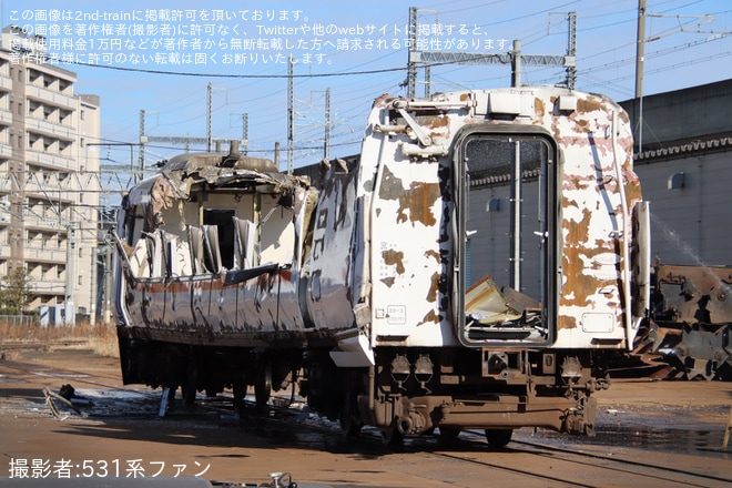 【JR東】651系OM201編成の先頭車が解体