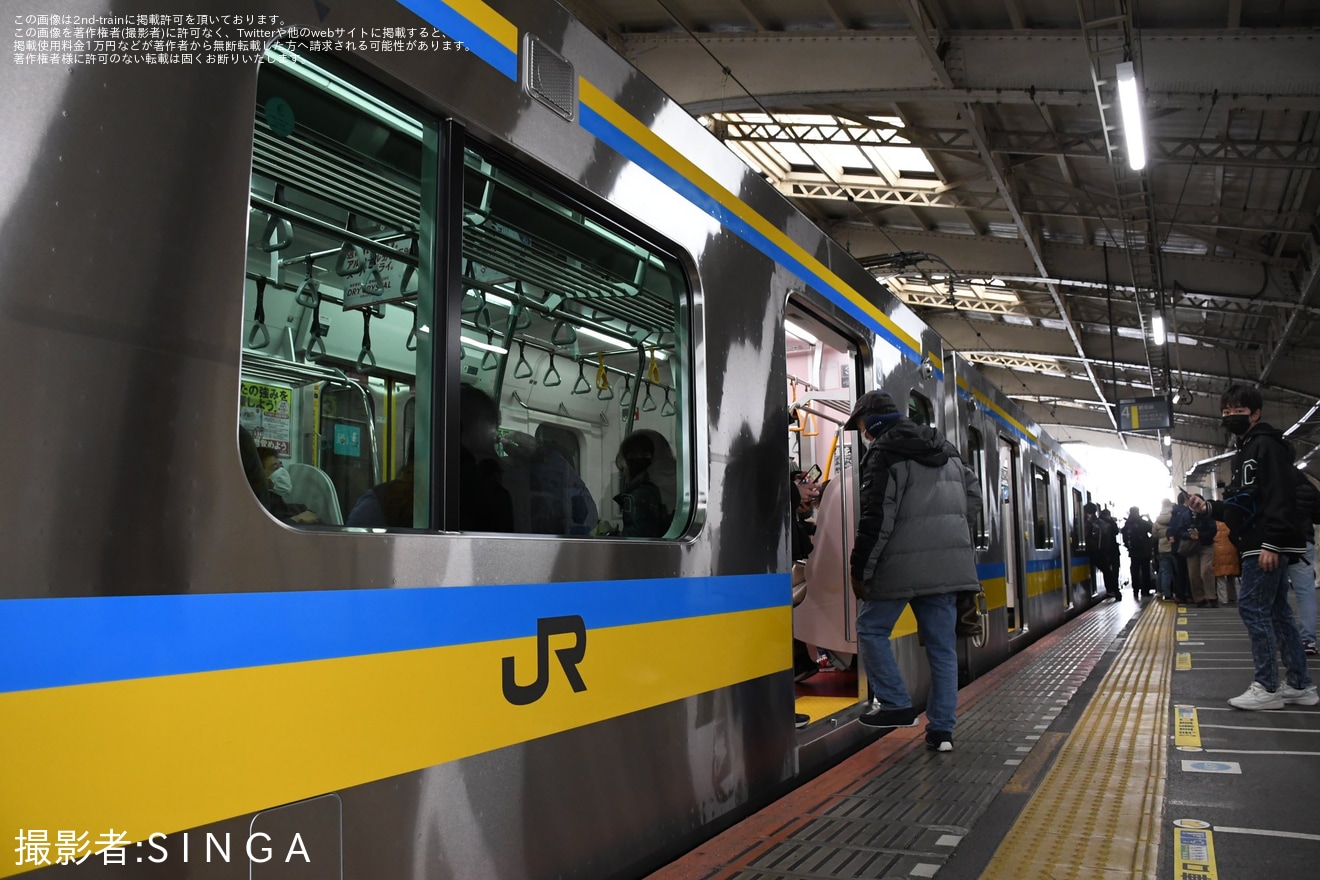 【JR東】鶴見線E131系T1編成が営業運転開始の拡大写真