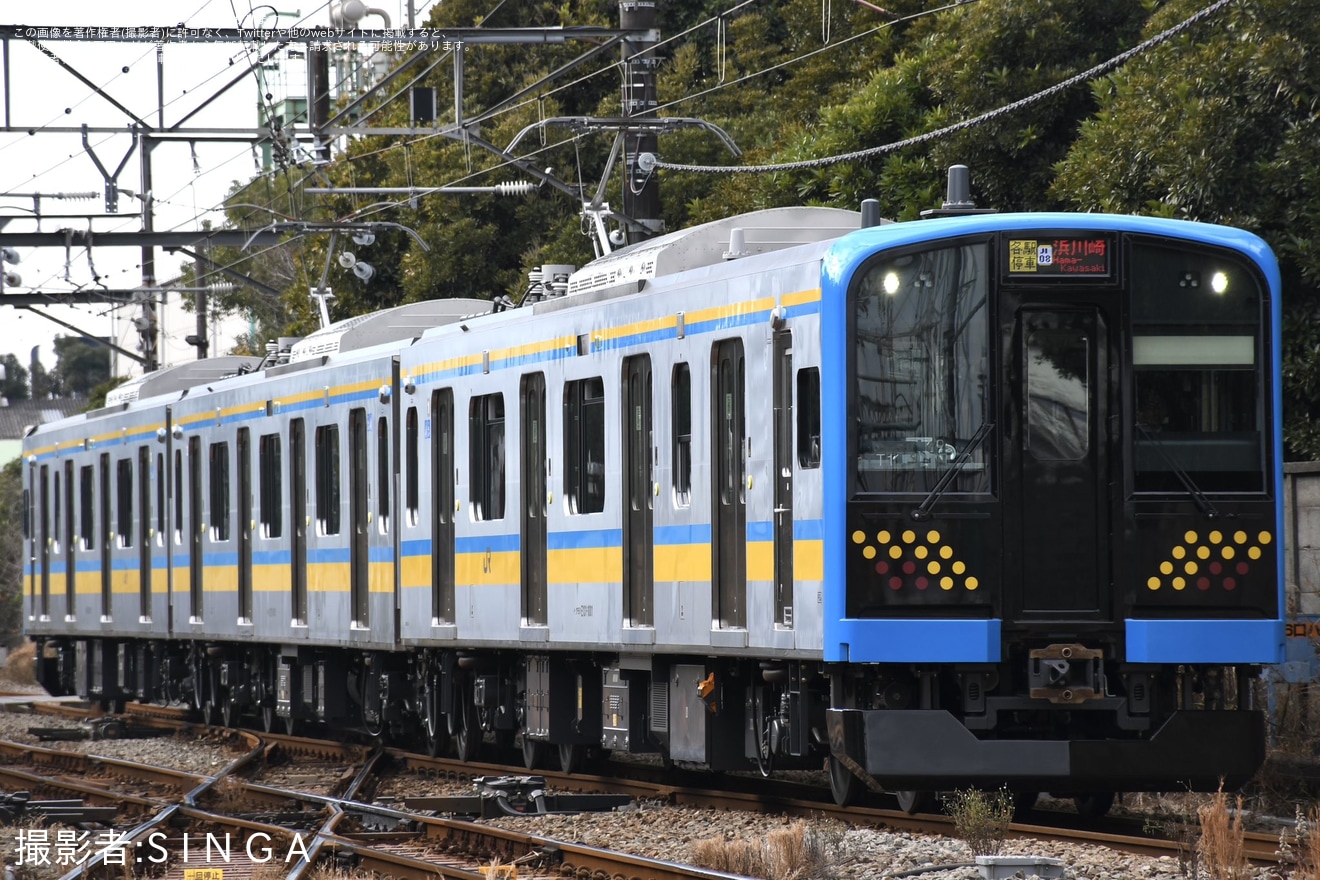 【JR東】鶴見線E131系T1編成が営業運転開始の拡大写真