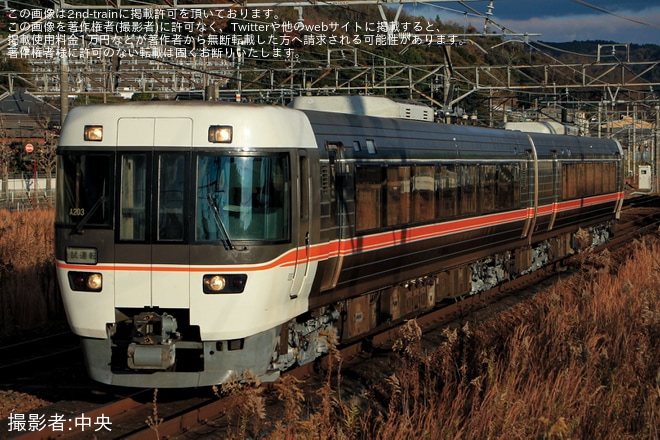 【JR海】383系A203編成が名古屋工場出場試運転を不明で撮影した写真