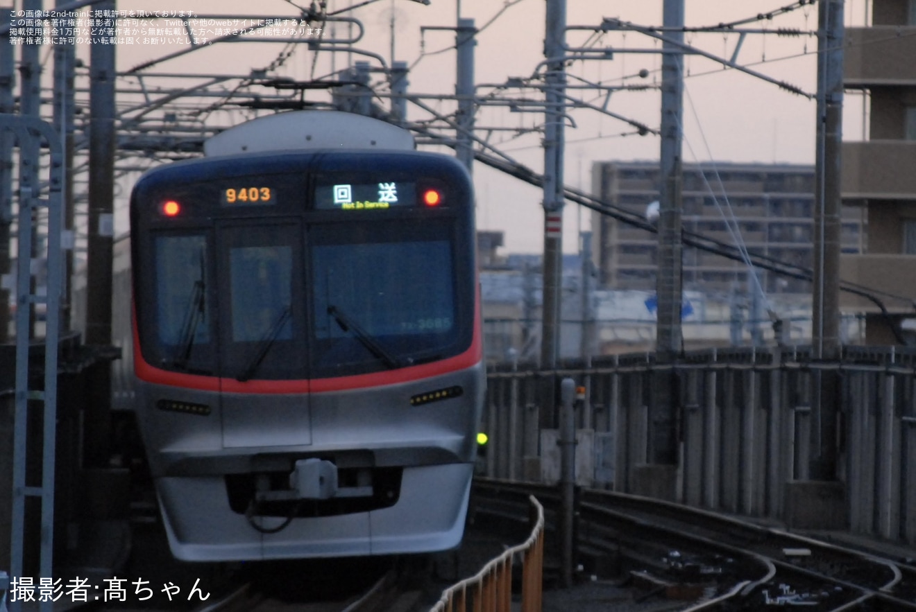 【TX】3000系3185Fが故障に伴い救援回送の拡大写真