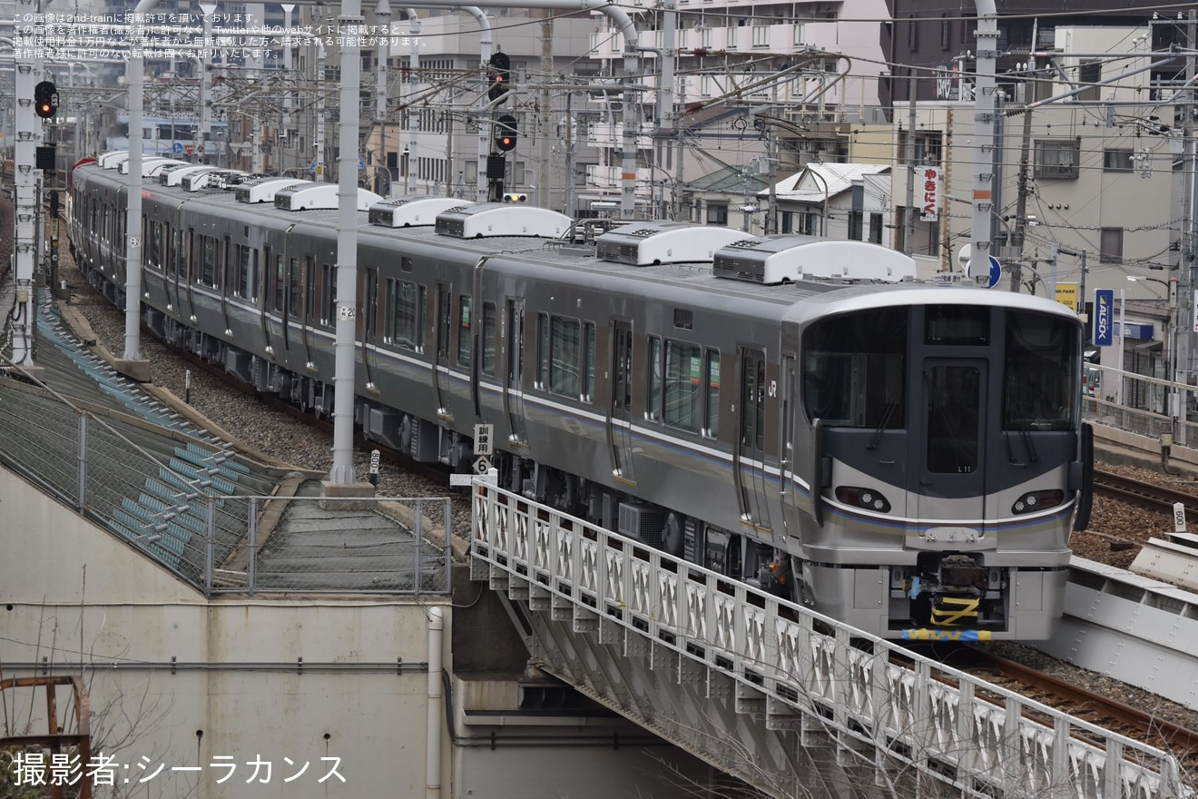 【JR西】225系L11編成川崎車両出場甲種輸送の拡大写真