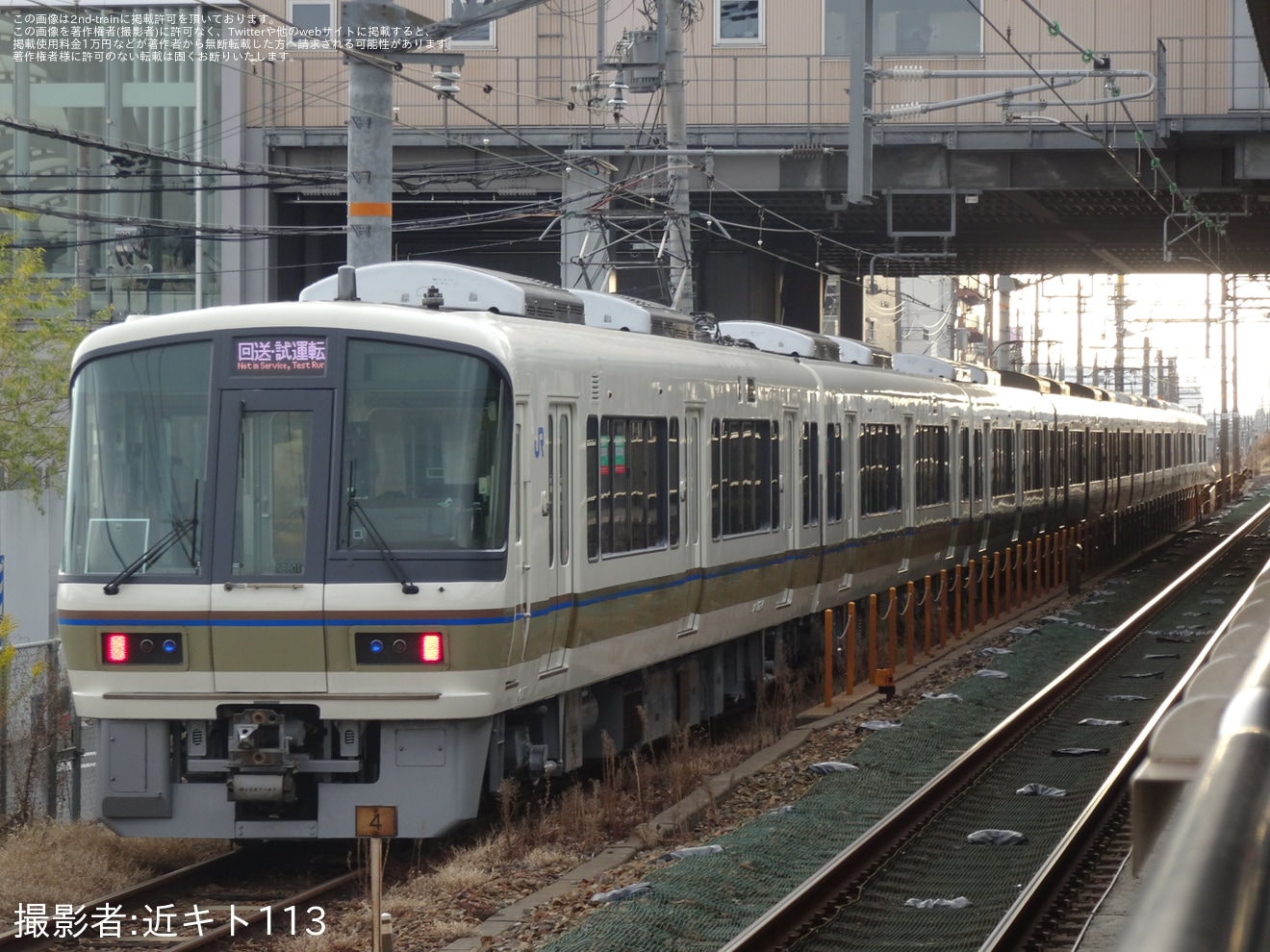 【JR西】221系NB801編成吹田総合車両所構内試運転の拡大写真