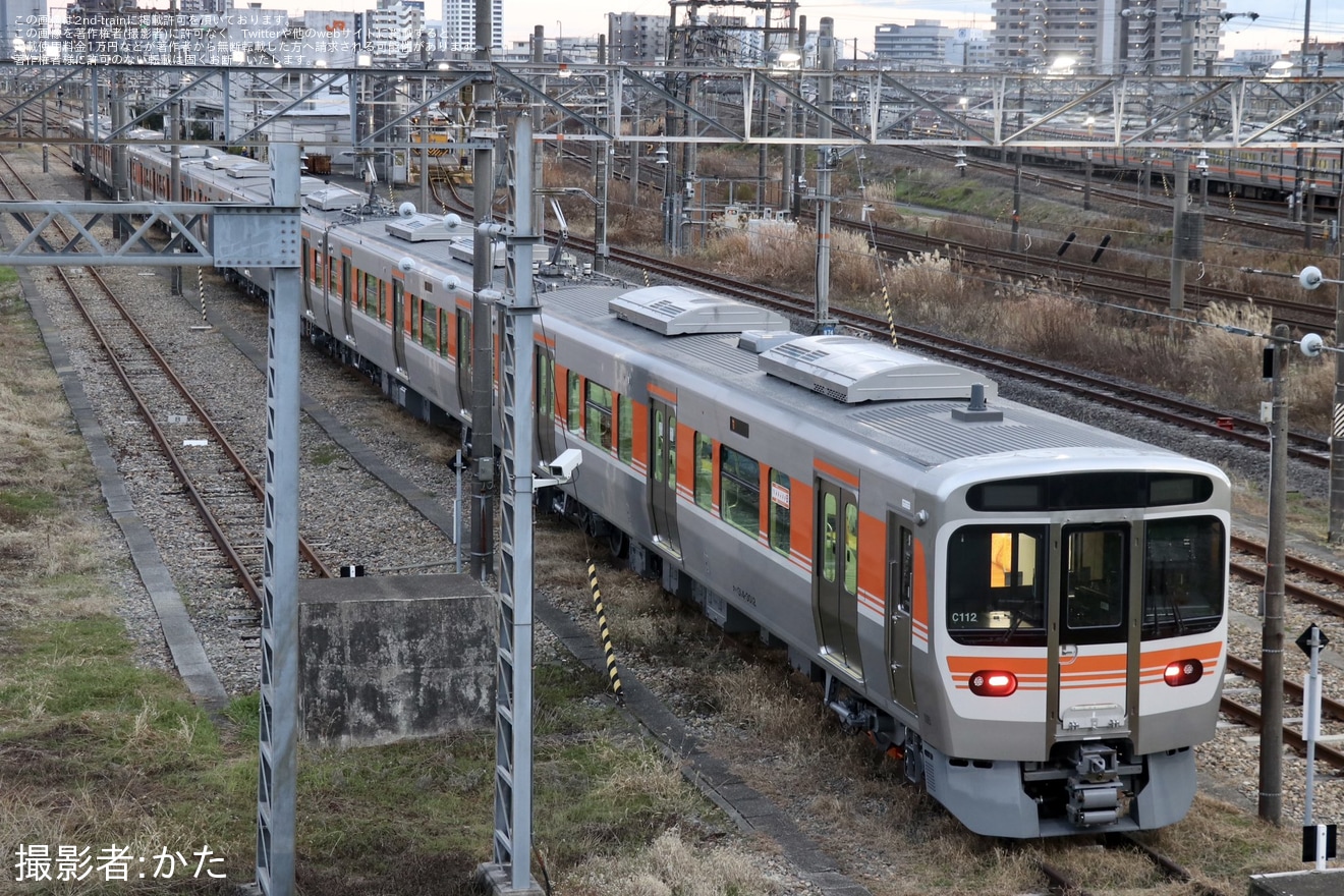 【JR海】315系3000番台C111編成+C112編成が米原まで試運転、223系・225系などと並ぶの拡大写真