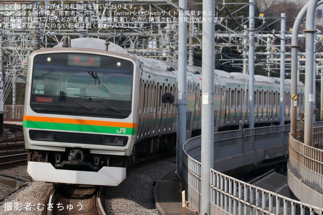 【JR東】E231系K-42編成更新工事を終え大宮総合車両センター出場回送を赤羽駅で撮影した写真