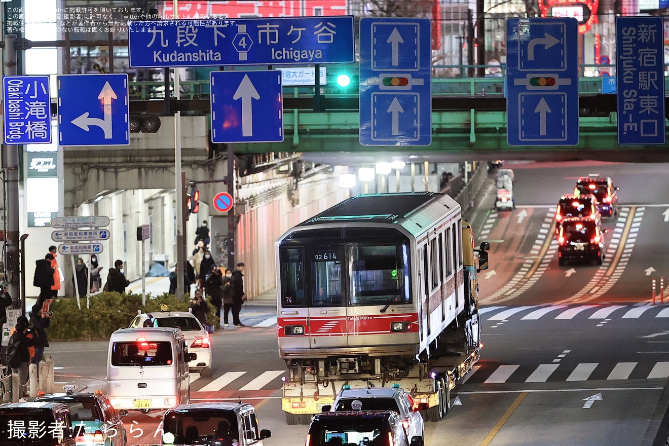 【メトロ】02系02-114Fが廃車陸送の拡大写真