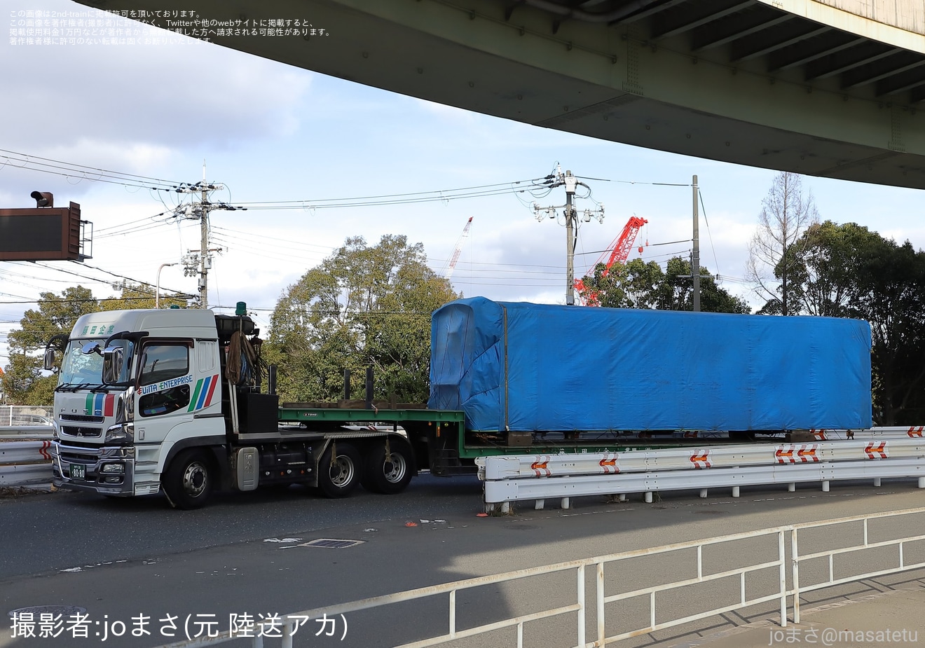 【JR西】201系先頭車が廃車のため陸送の拡大写真
