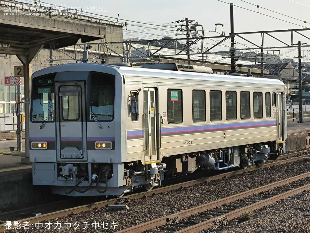 【JR西】キハ120-21下関総合車両所本所出場回送の拡大写真