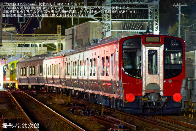 【阿武急】AB900系AB-6編成、AB-7編成 J-TREC横浜事業所出場を金沢八景付近駅で撮影した写真