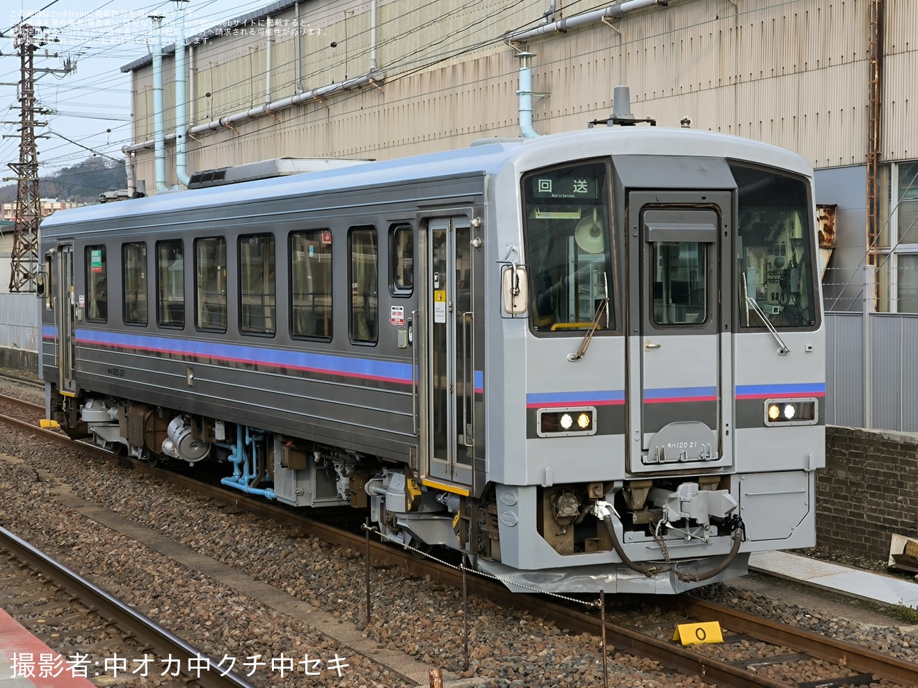 【JR西】キハ120-21下関総合車両所本所出場回送の拡大写真