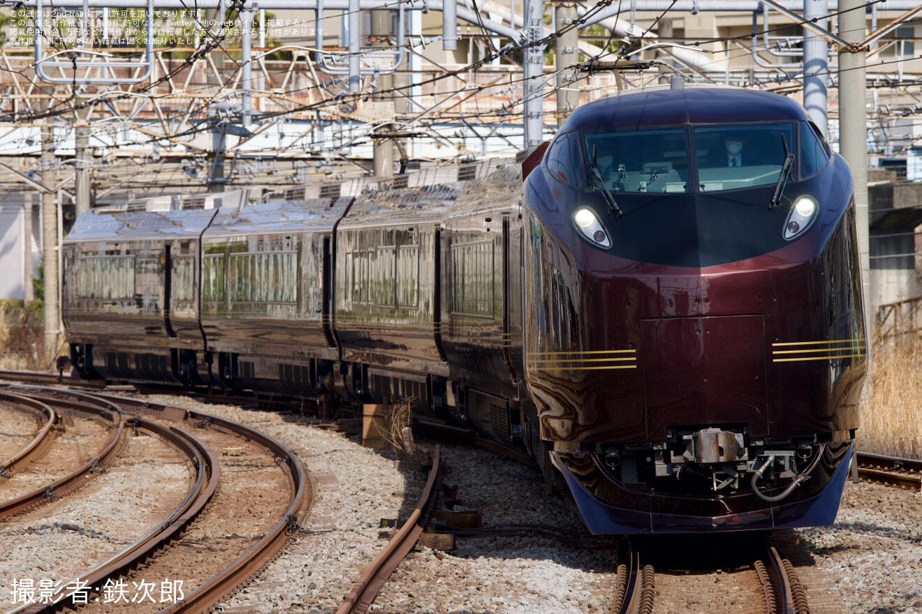 【JR東】E655系「なごみ」団体専用列車運転の拡大写真