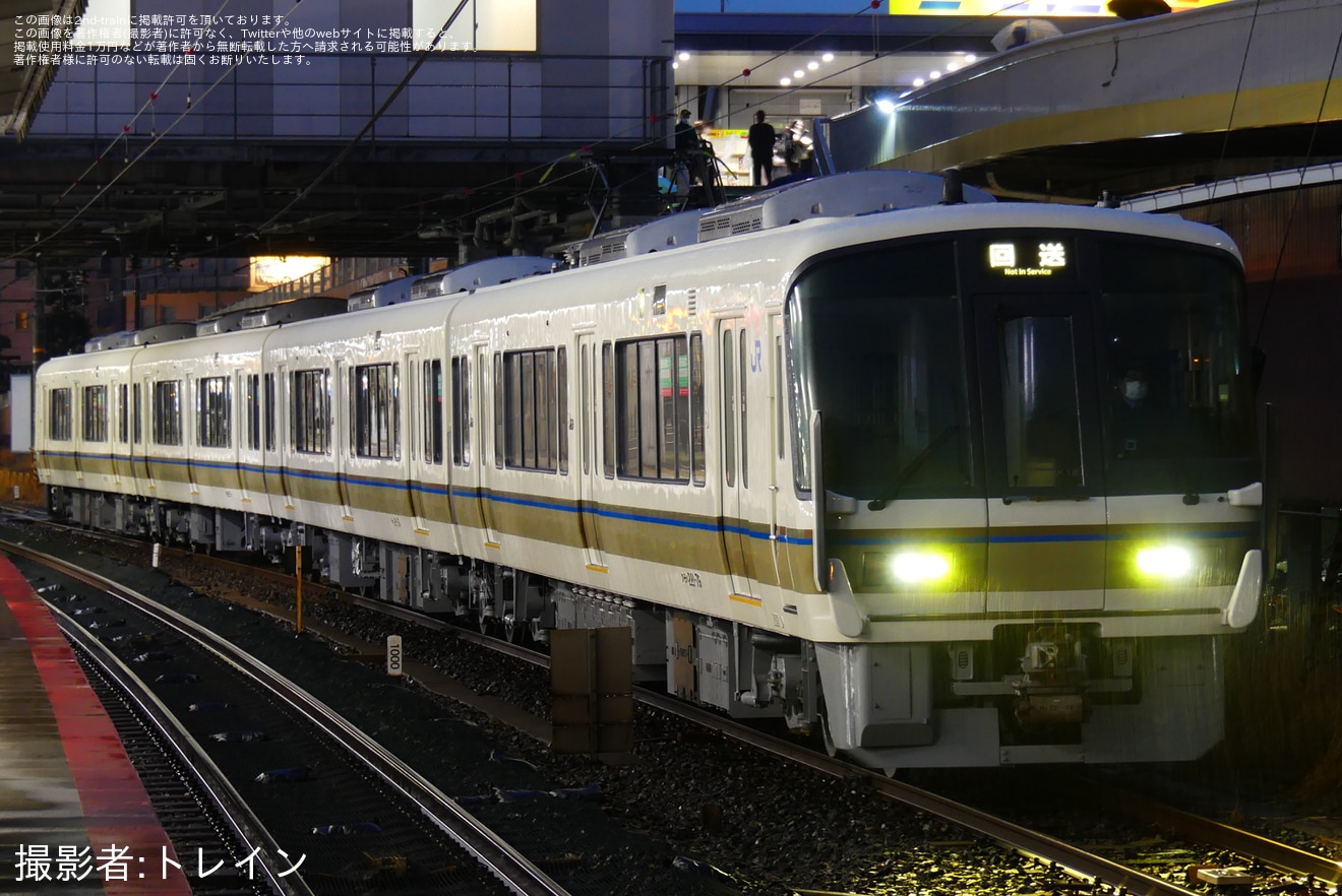 【JR西】221系K18編成吹田総合車両所本所出場回送の拡大写真