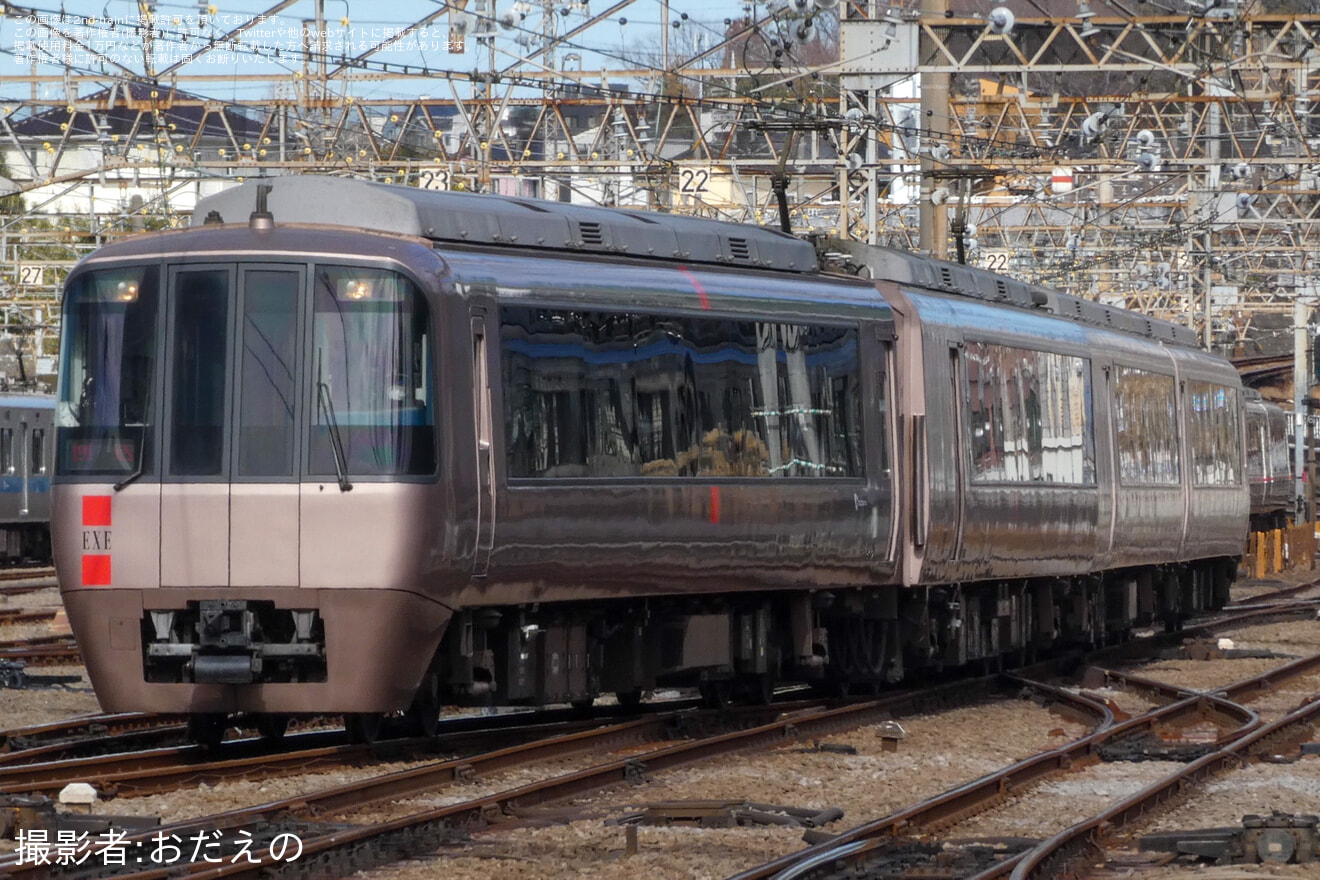 【小田急】30000形30057F(30057×4)特別団体専用列車の拡大写真