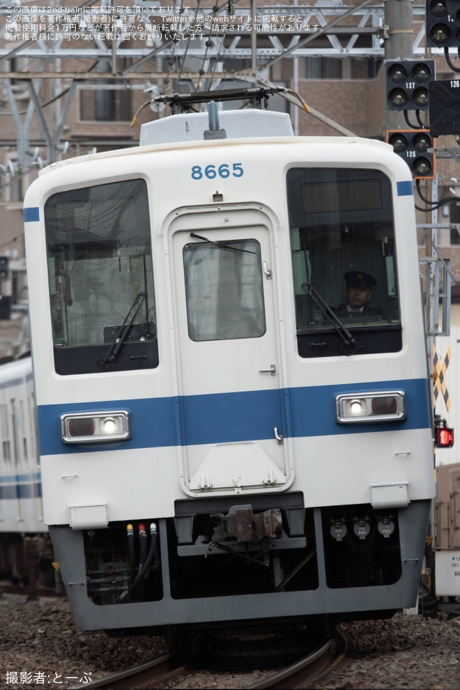 【東武】8000系8562F+8565Fを使用した廃車回送も兼ねた団体臨時列車が運行される